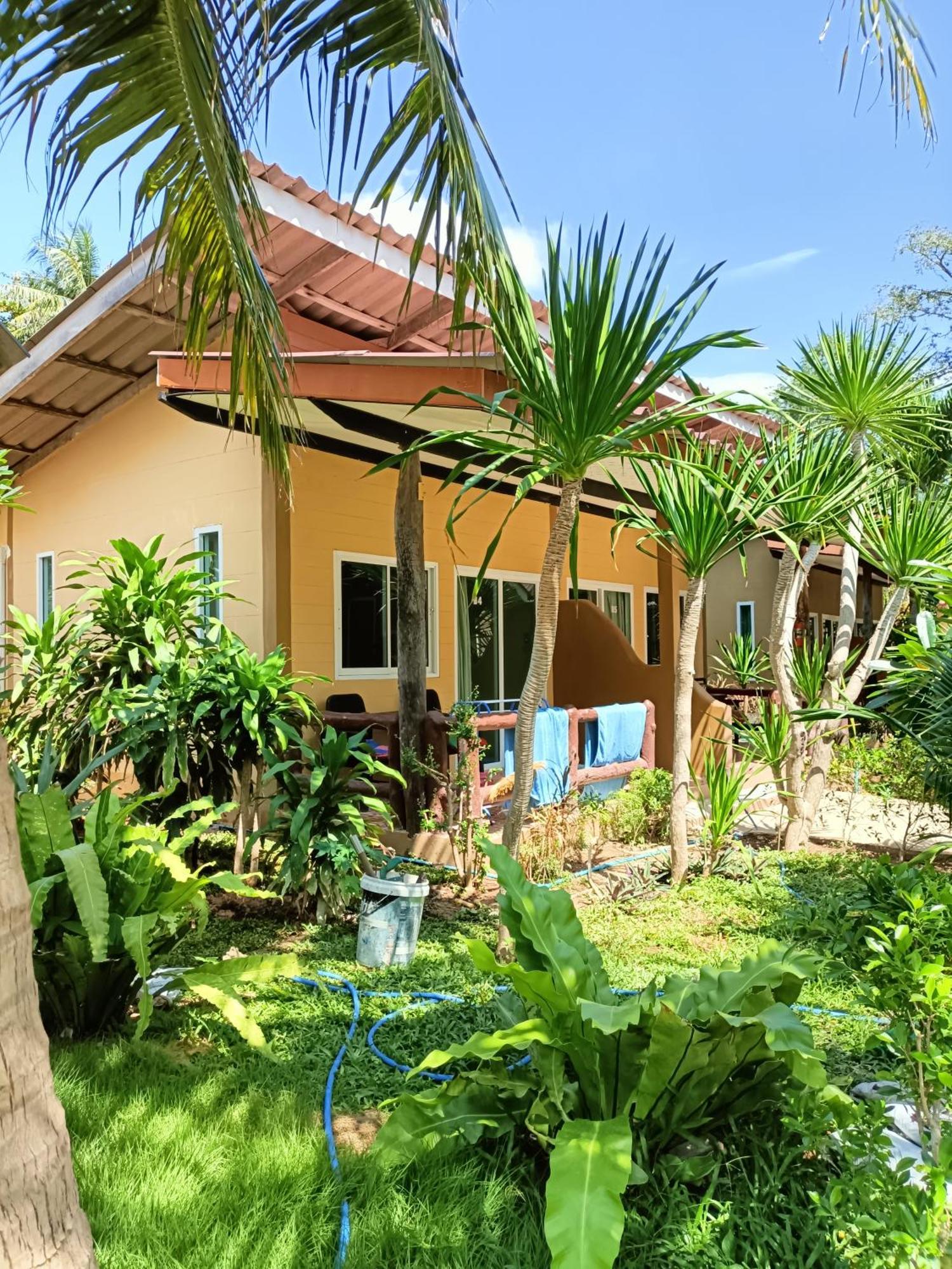 Sea Shell Beach Resort Koh Lanta Exterior photo