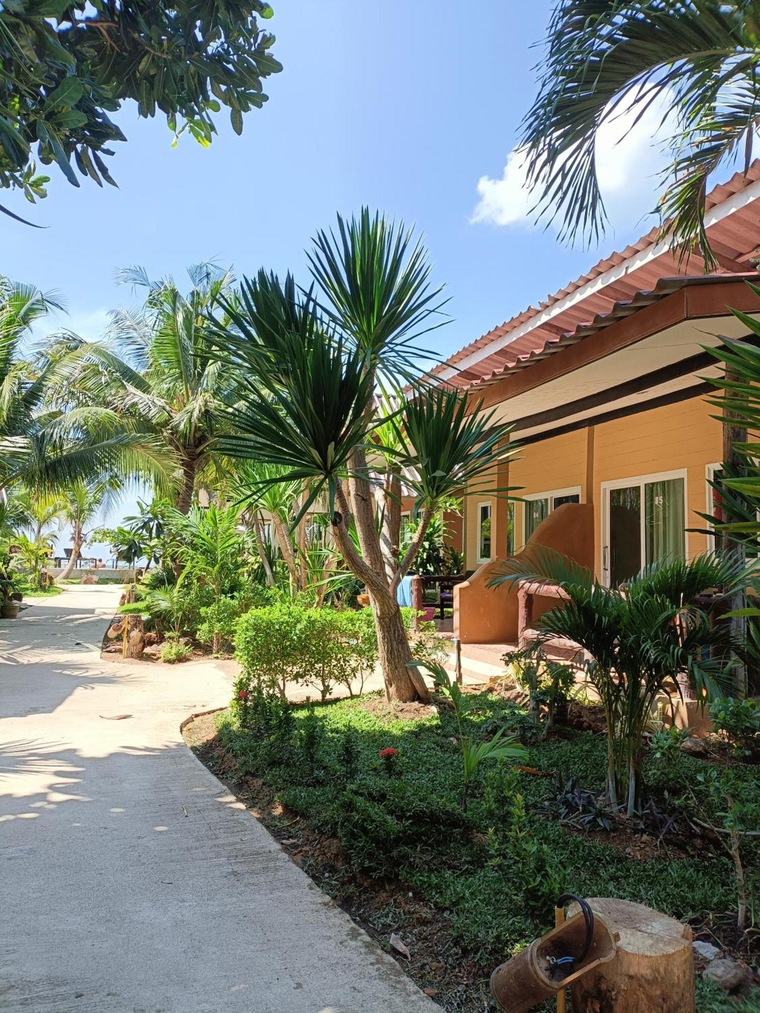 Sea Shell Beach Resort Koh Lanta Exterior photo