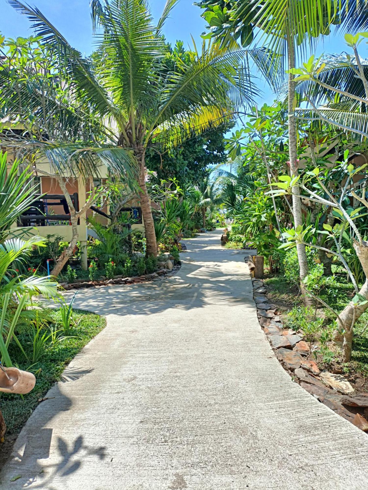 Sea Shell Beach Resort Koh Lanta Exterior photo