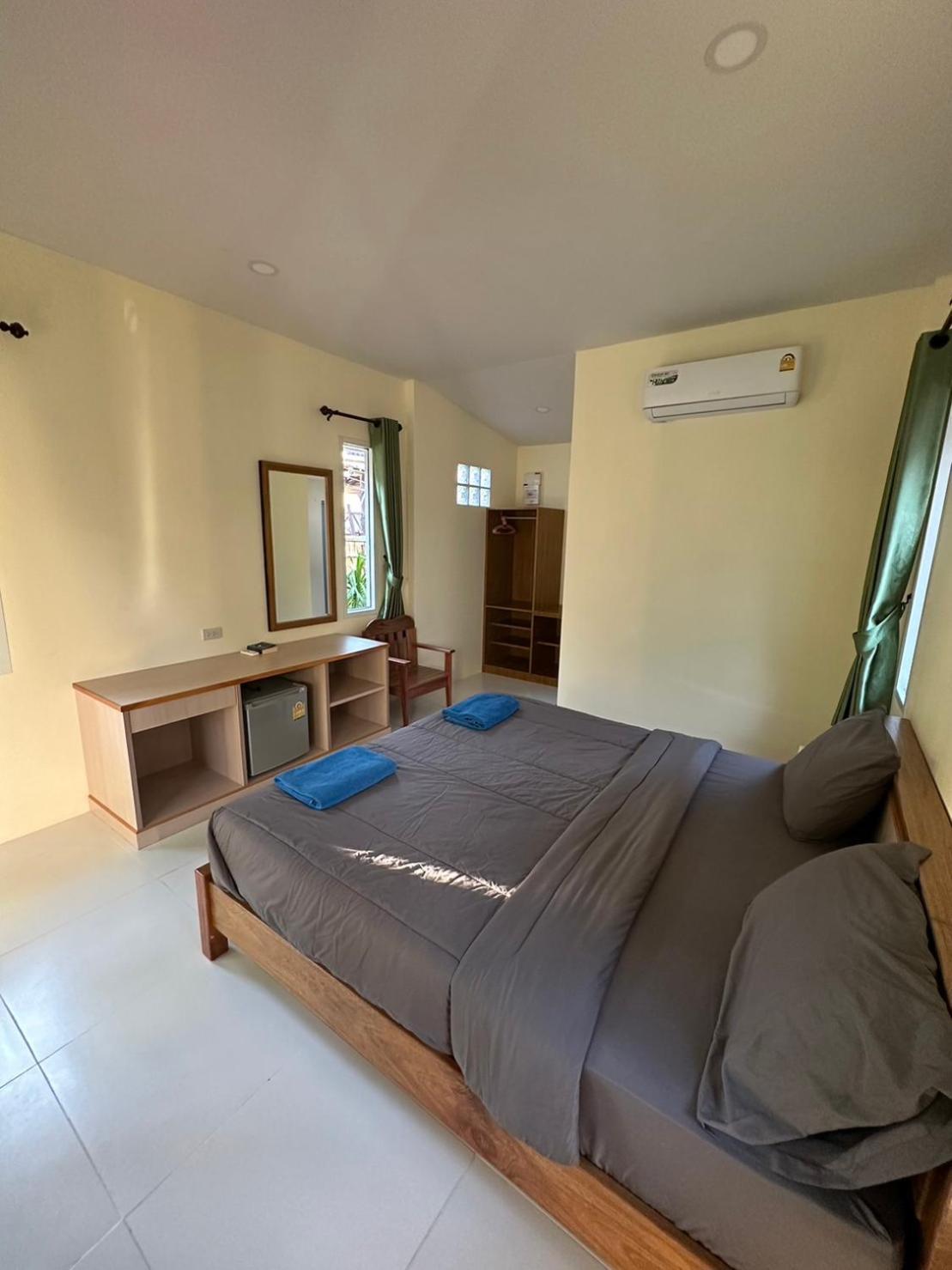 Sea Shell Beach Resort Koh Lanta Exterior photo
