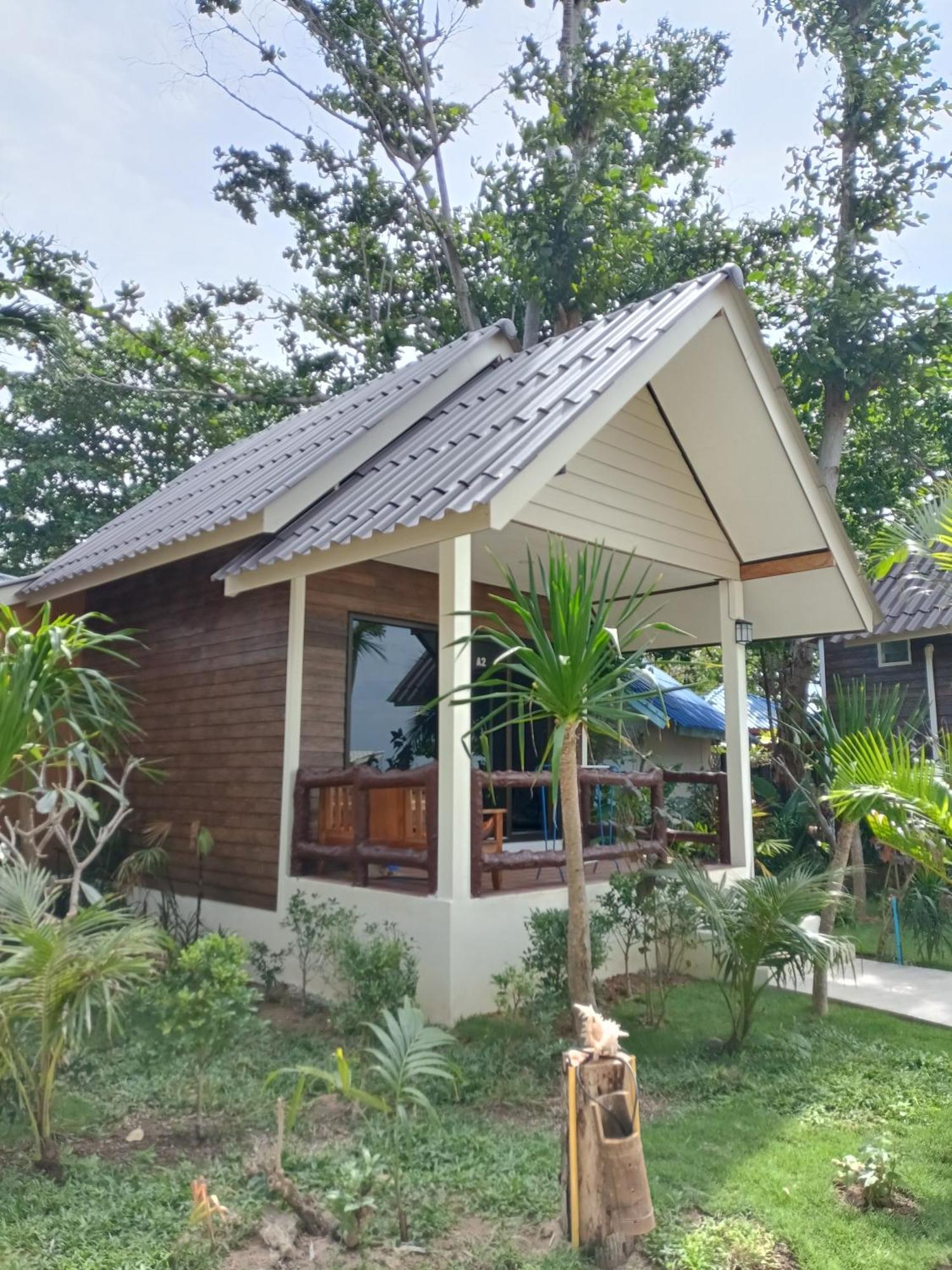 Sea Shell Beach Resort Koh Lanta Exterior photo