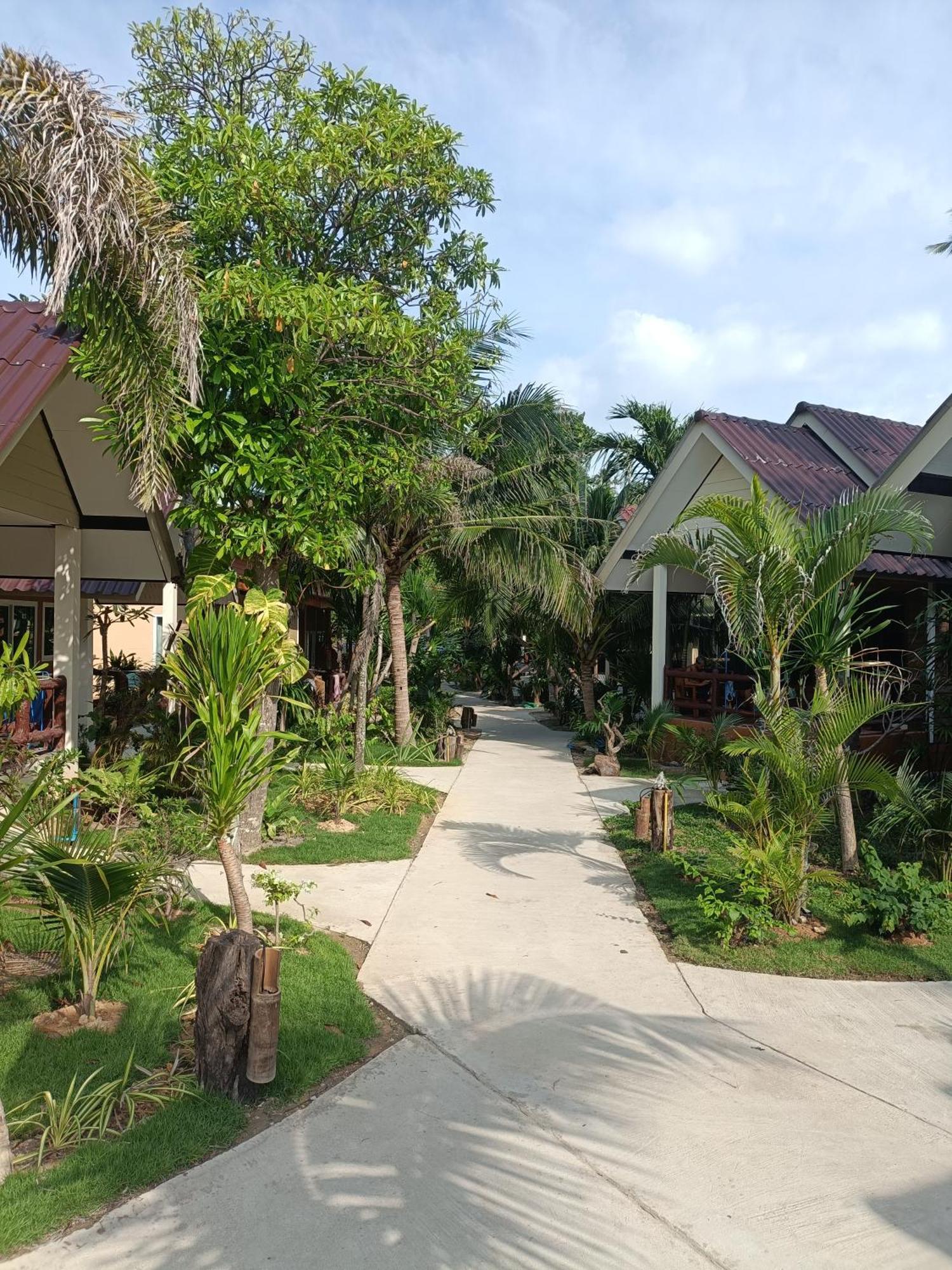 Sea Shell Beach Resort Koh Lanta Exterior photo