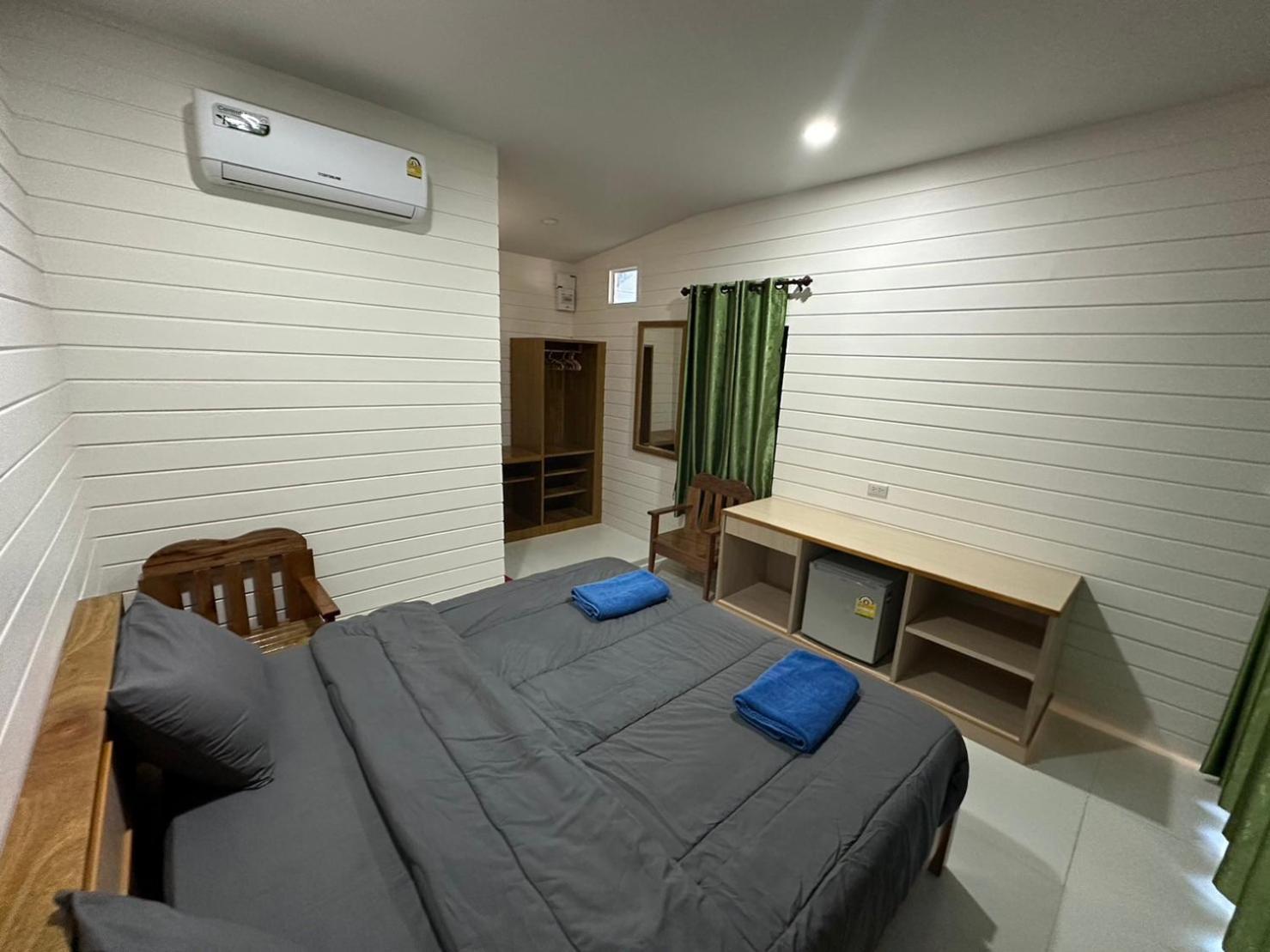 Sea Shell Beach Resort Koh Lanta Exterior photo