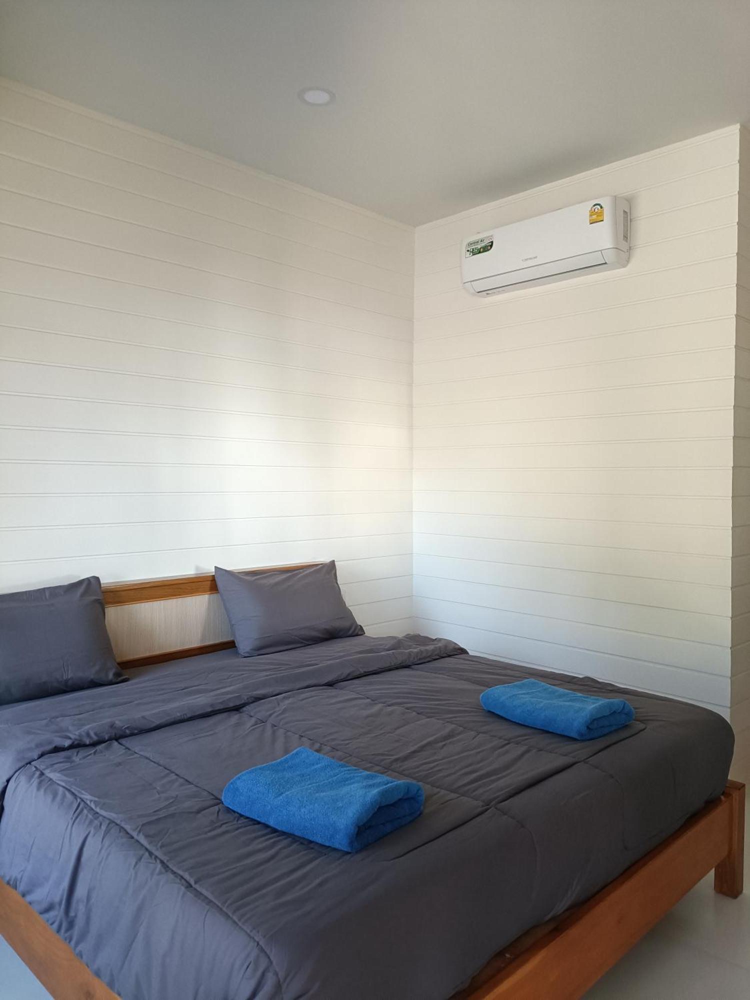 Sea Shell Beach Resort Koh Lanta Exterior photo