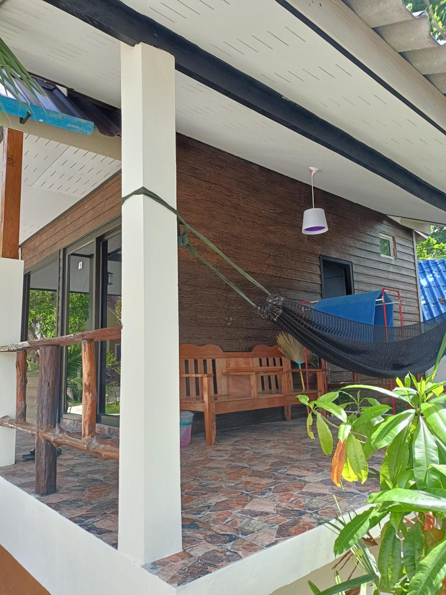 Sea Shell Beach Resort Koh Lanta Exterior photo
