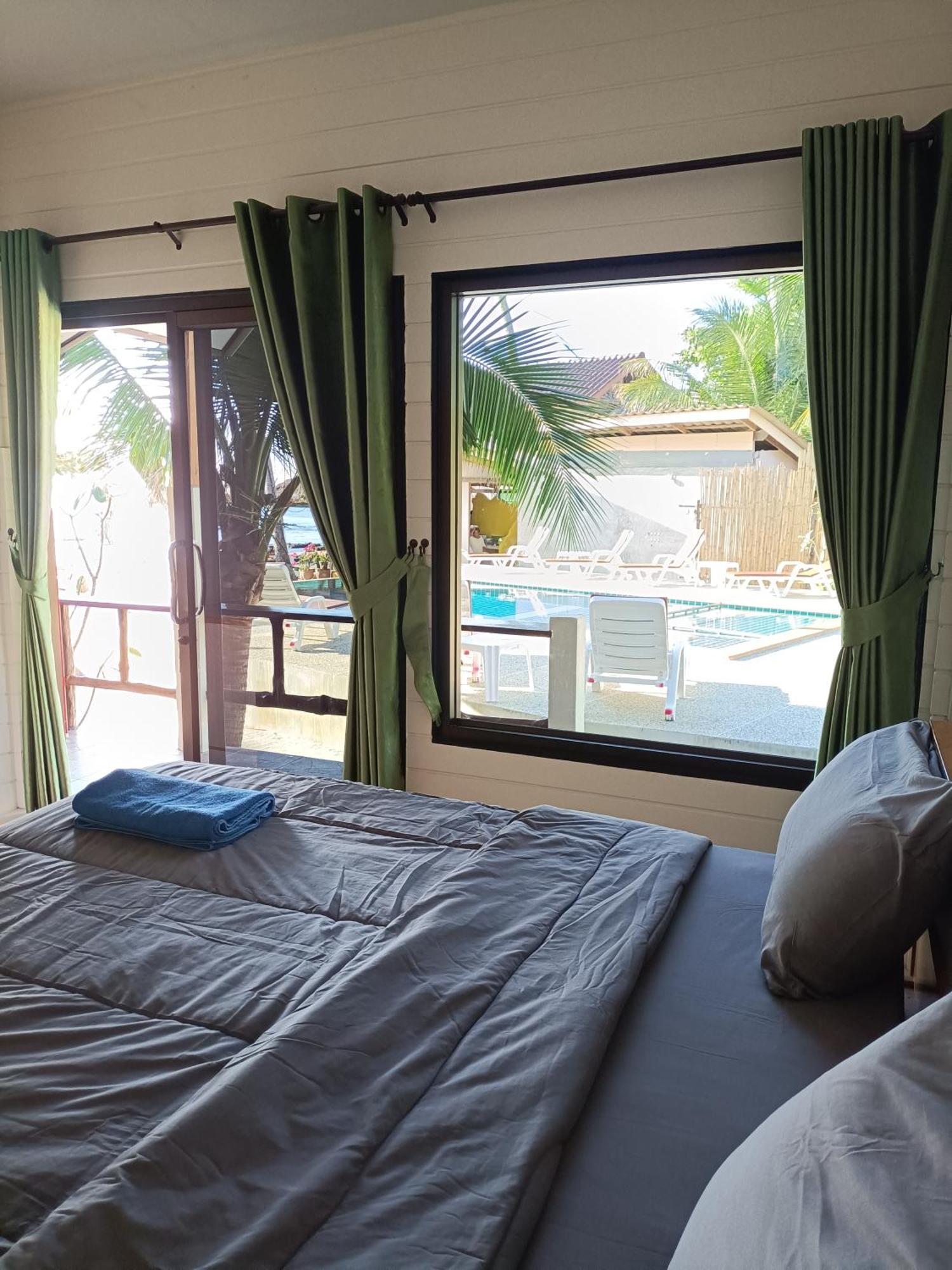 Sea Shell Beach Resort Koh Lanta Exterior photo