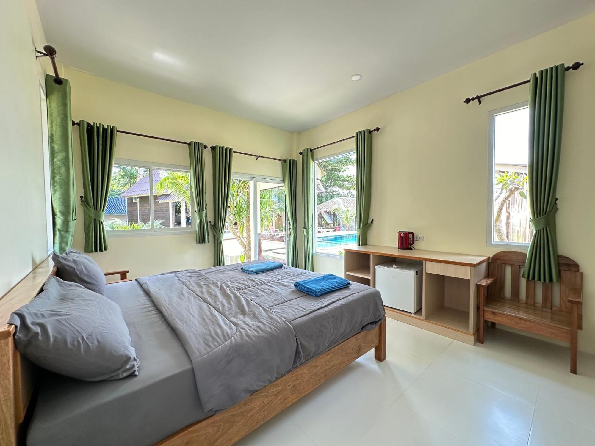 Sea Shell Beach Resort Koh Lanta Exterior photo
